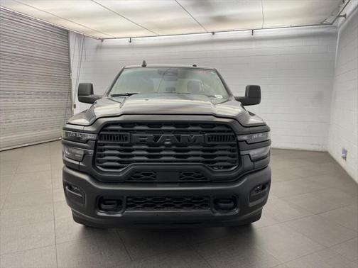 2025 RAM 2500 Tradesman Crew Cab 4x4 6'4' Box