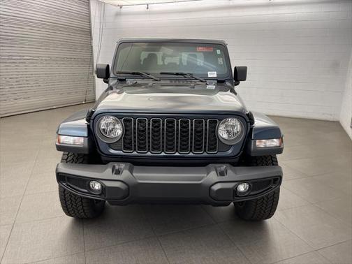 2025 Jeep Gladiator Nighthawk