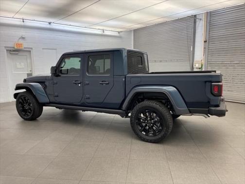 2025 Jeep Gladiator Nighthawk