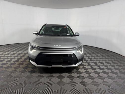 Steel Gray 2025 Kia Niro EX