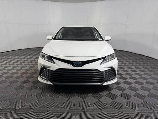 White 2022 Toyota Camry LE