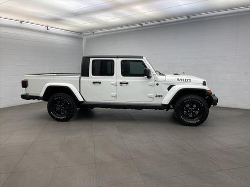 2025 Jeep Gladiator Willys