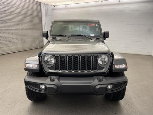 2025 Jeep Gladiator Nighthawk
