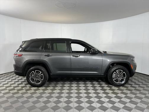 2022 Jeep Grand Cherokee 4xe Trailhawk