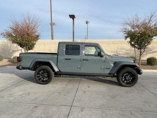 2025 Jeep Gladiator Nighthawk