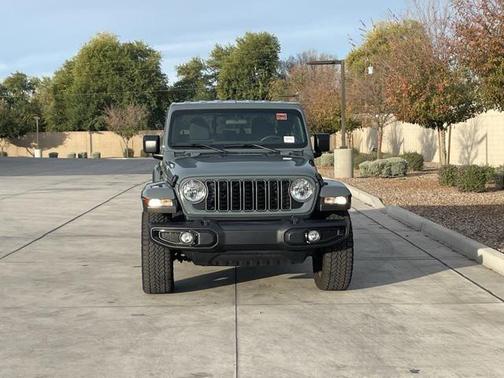 2025 Jeep Gladiator Nighthawk