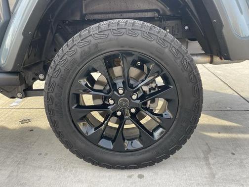 2025 Jeep Gladiator Nighthawk