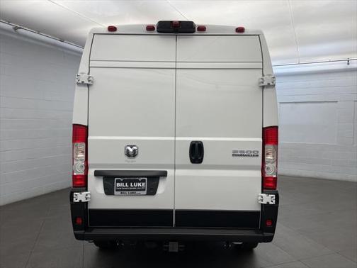 2025 RAM ProMaster 2500 Tradesman