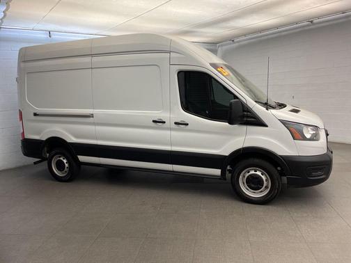 Oxford White 2023 Ford Transit-250 Base