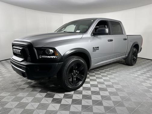 2024 RAM 1500 Classic Warlock Crew Cab 4x2 5'7' Box