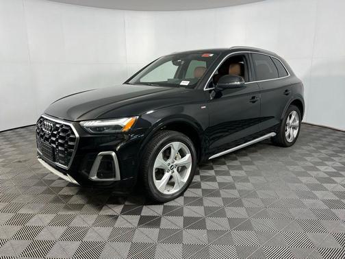 2022 Audi Q5 45 S line Prestige