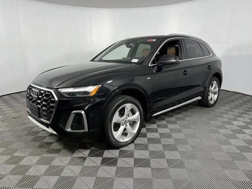 2022 Audi Q5 45 S line Prestige