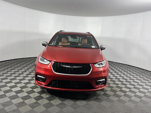 2025 Chrysler Pacifica L