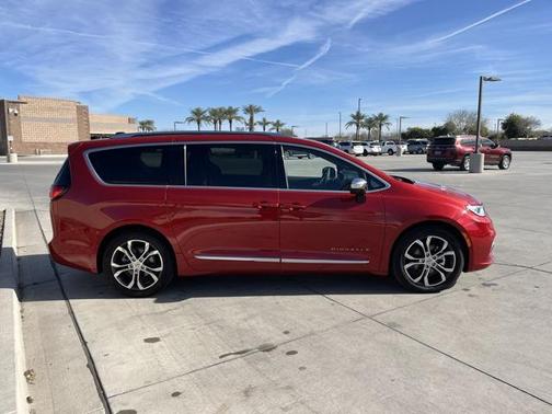 2025 Chrysler Pacifica L