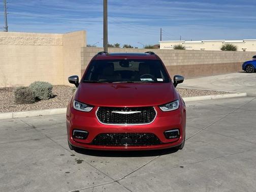 2025 Chrysler Pacifica L