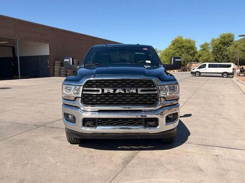 Patriot Blue Pearlcoat 2024 RAM 2500 Big Horn Crew Cab 4x4 6'4' Box