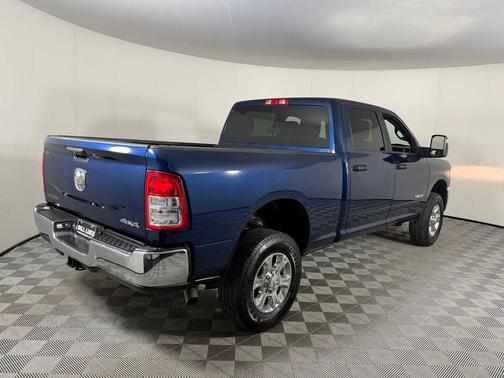 Patriot Blue Pearlcoat 2024 RAM 2500 Big Horn Crew Cab 4x4 6'4' Box