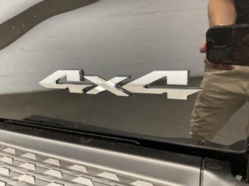 2025 RAM 2500 Laramie Crew Cab 4x4 8' Box
