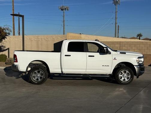 2024 RAM 2500 Big Horn Crew Cab 4x4 6'4' Box