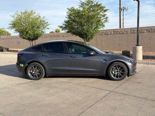 Midnight Silver Metallic 2023 Tesla Model 3 Standard Range