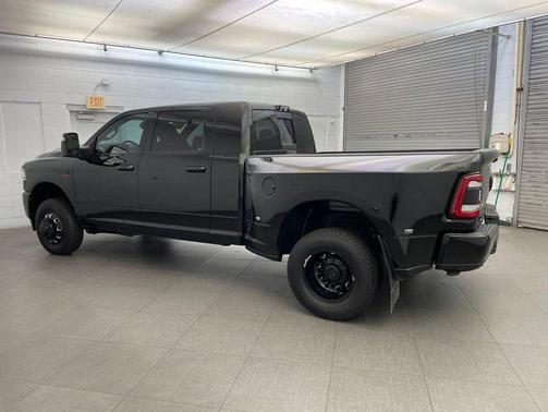 Diamond Black 2024 RAM 3500 Laramie Mega Cab 4x4 6'4' Box
