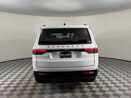 Bright White Clearcoat 2025 Jeep Wagoneer 4x4