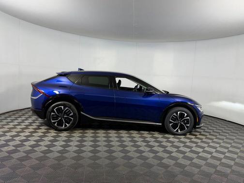 2024 Kia EV6 Wind