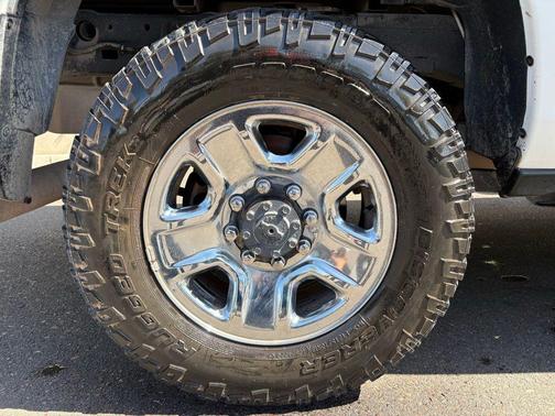 Bright White Clearcoat 2020 RAM 2500 Tradesman Crew Cab 4x4 6'4' Box