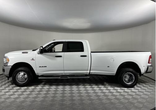 2024 RAM 3500 Big Horn Crew Cab 4x4 8' Box