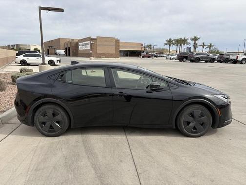 2025 Toyota Prius LE