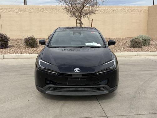 2025 Toyota Prius LE