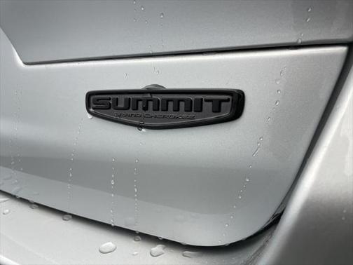2025 Jeep Grand Cherokee L Summit Reserve