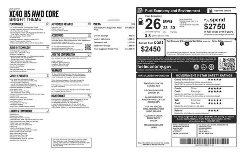 2025 Volvo XC40 B5 Core Bright Theme