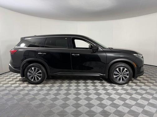 2025 INFINITI QX60 Pure