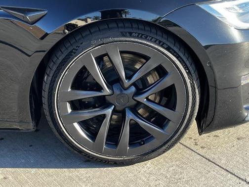 2021 Tesla Model S Plaid