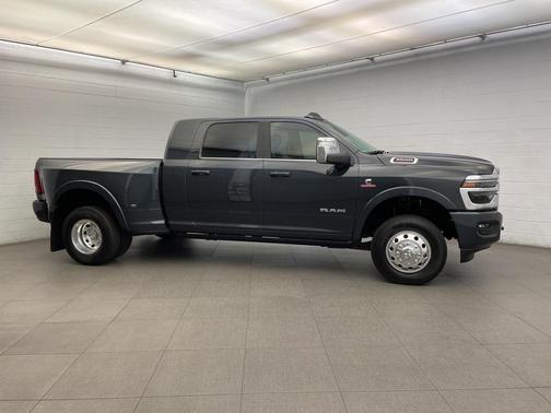 2026 RAM 3500 Longhorn