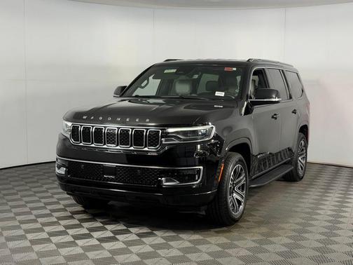 Diamond Black Crystal Pearlcoat 2025 Jeep Wagoneer 4x4