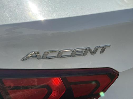 2021 Hyundai Accent SE
