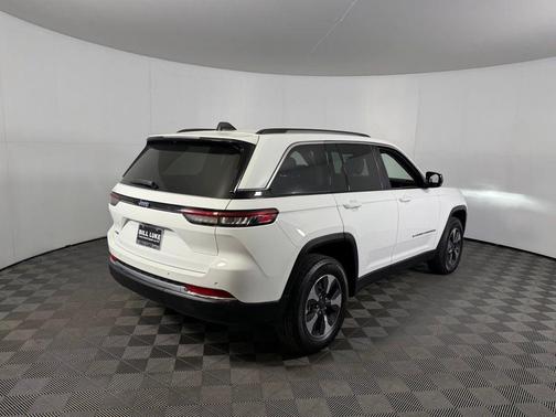 Bright White Clearcoat 2022 Jeep Grand Cherokee 4xe Base