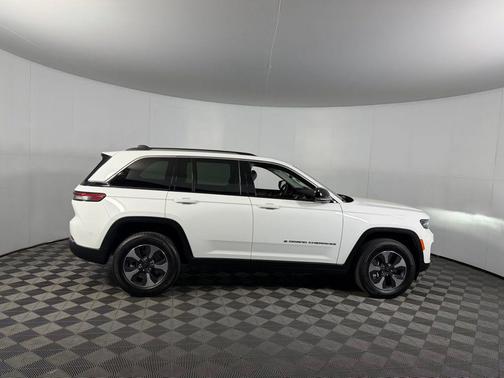 Bright White Clearcoat 2022 Jeep Grand Cherokee 4xe Base