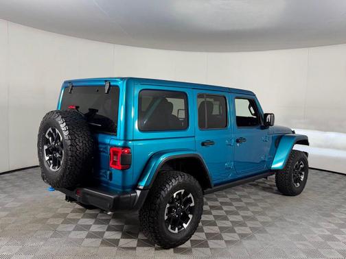 Bikini Pearl Coat 2024 Jeep Wrangler 4xe Rubicon X