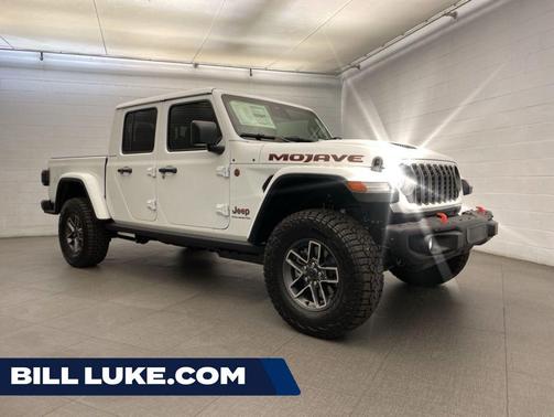 Bright White Clearcoat 2026 Jeep Gladiator Mojave X 4x4