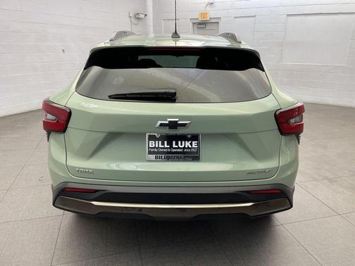 Cacti Green 2024 Chevrolet Trax FWD ACTIV