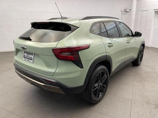 Cacti Green 2024 Chevrolet Trax FWD ACTIV