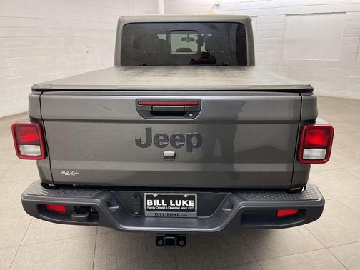 2024 Jeep Gladiator Nighthawk