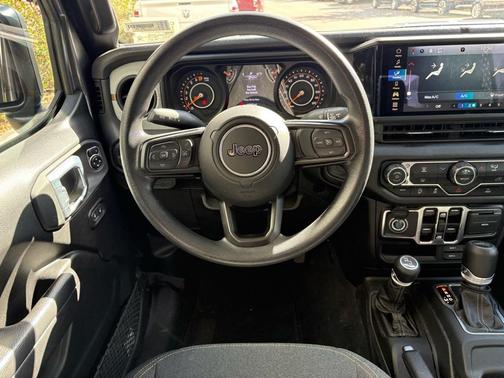 2024 Jeep Gladiator Nighthawk