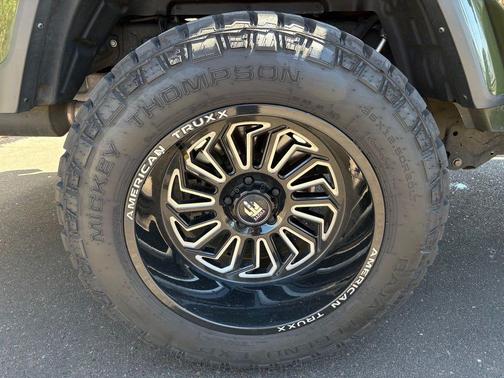 Sarge Green Clearcoat 2023 Jeep Gladiator Sport S