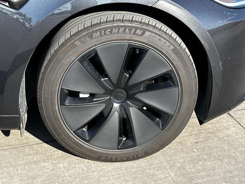 2024 Tesla Model 3 Long Range