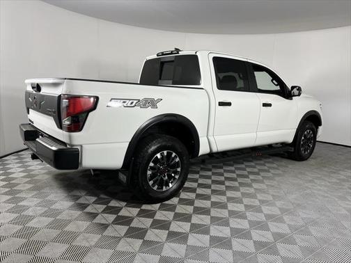 2024 Nissan Titan PRO-4X