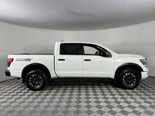 2024 Nissan Titan PRO-4X